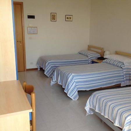 Casa Per Ferie Maria Assunta Hotel Lido di Jesolo Esterno foto