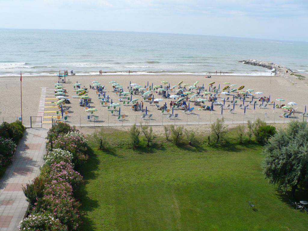 Casa Per Ferie Maria Assunta Hotel Lido di Jesolo Esterno foto