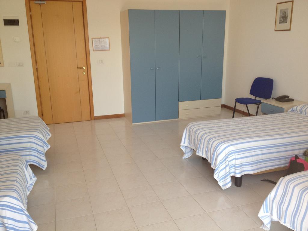 Casa Per Ferie Maria Assunta Hotel Lido di Jesolo Esterno foto